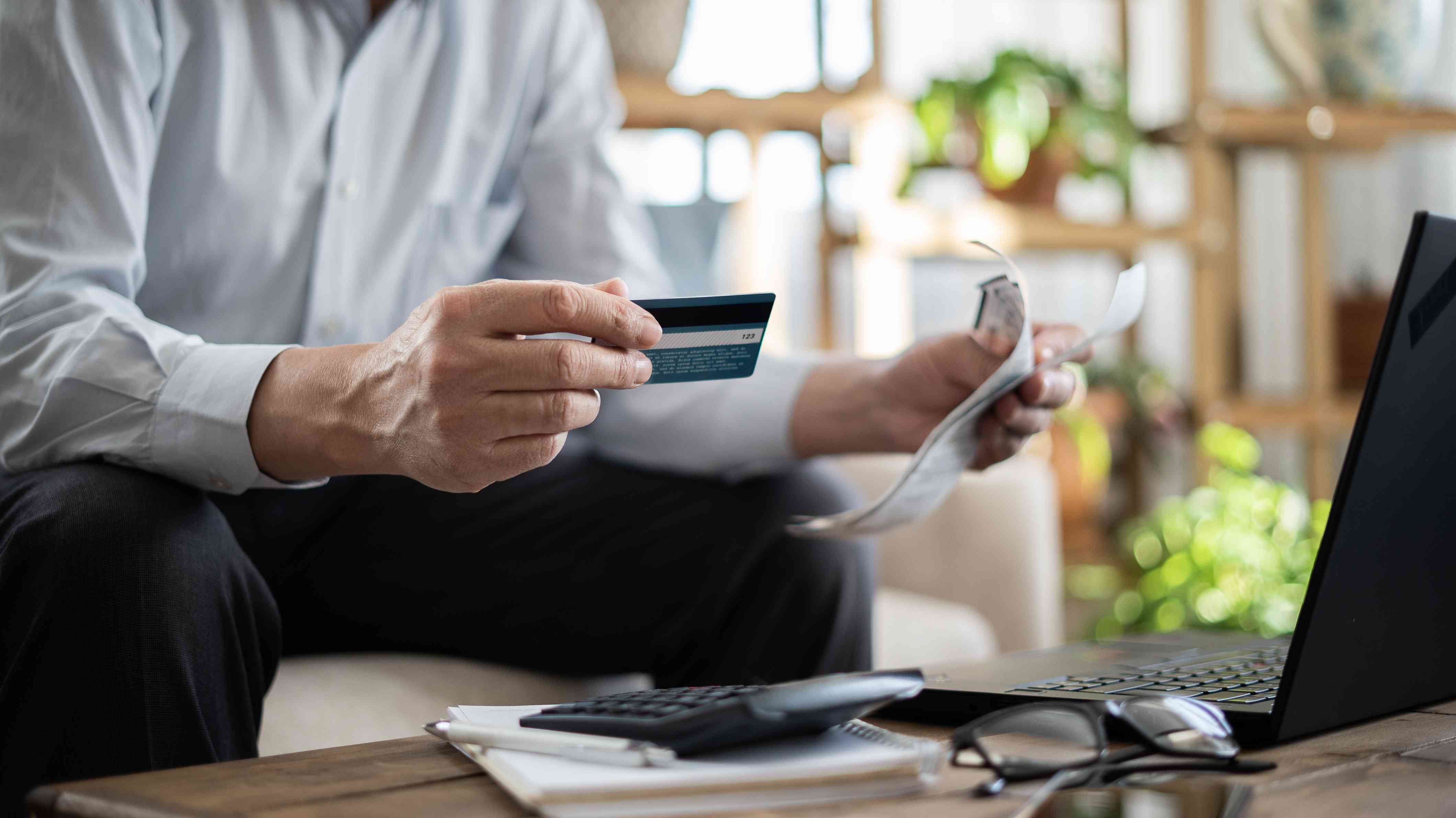 Why Are Americans Cutting Back on Credit Card Debt?
