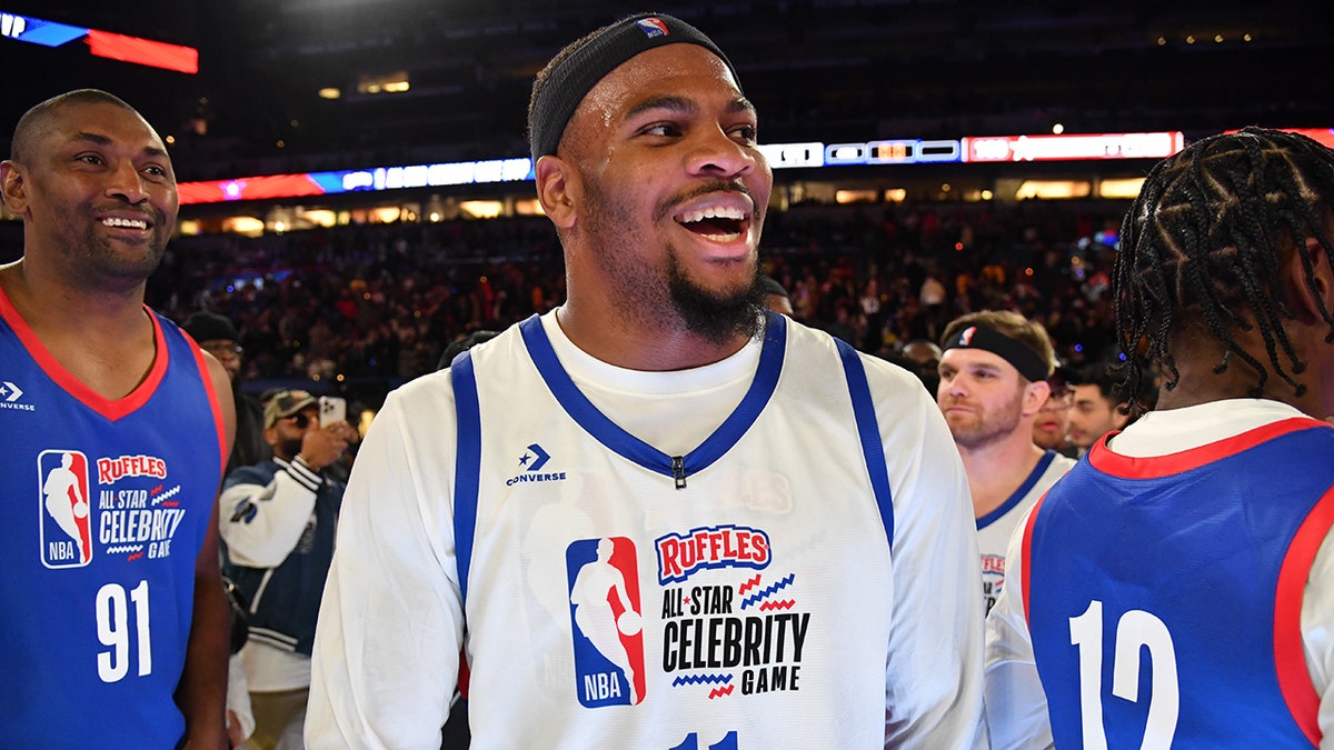 Cowboys’ Micah Parsons weighs in on NBA-NFL player debate: ‘It ain’t hard to dunk’