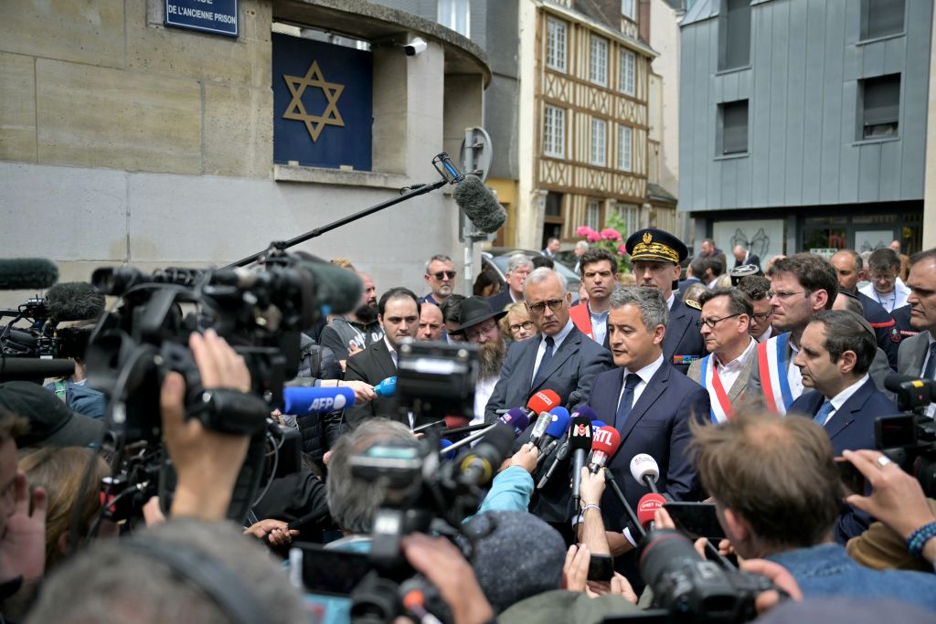 Police Kill Knifeman Burning Down French Synagogue