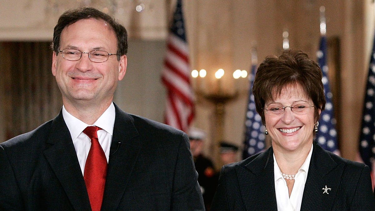 Sen Durbin demands Justice Alito recuse from Trump cases after flying upside-down US flag