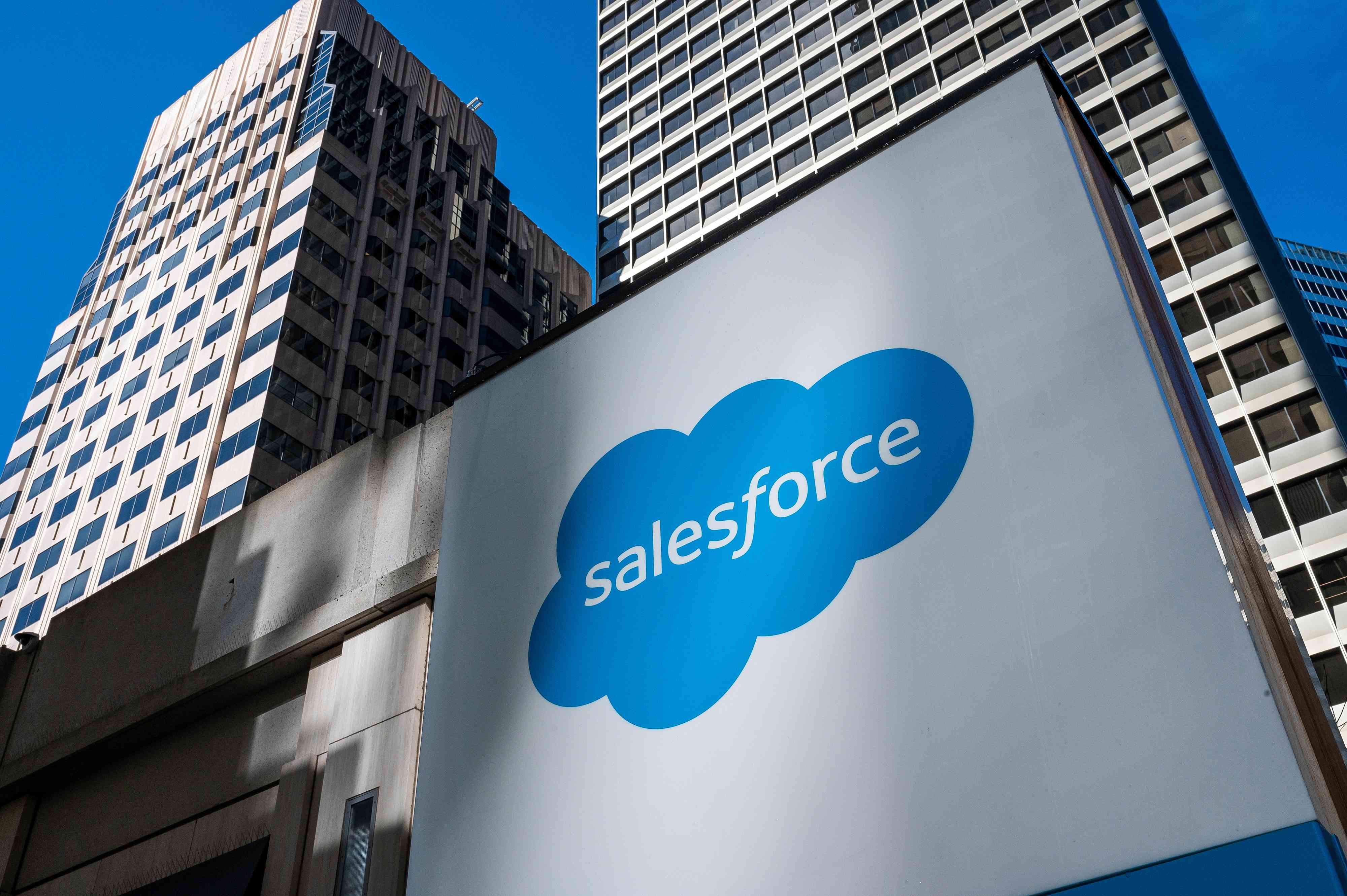 Salesforce Stock Extends Earnings-Fueled Decline as Analysts Lower Price Targets