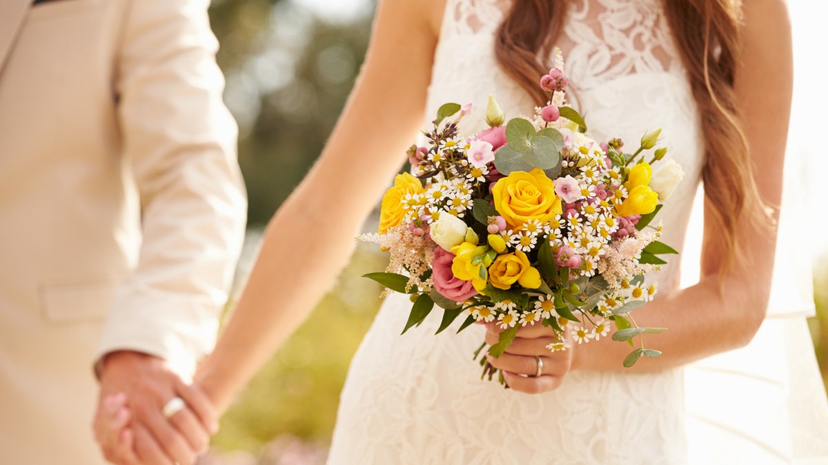 Wedding anniversary gone awry puts wife, mother on defensive as Reddit users react