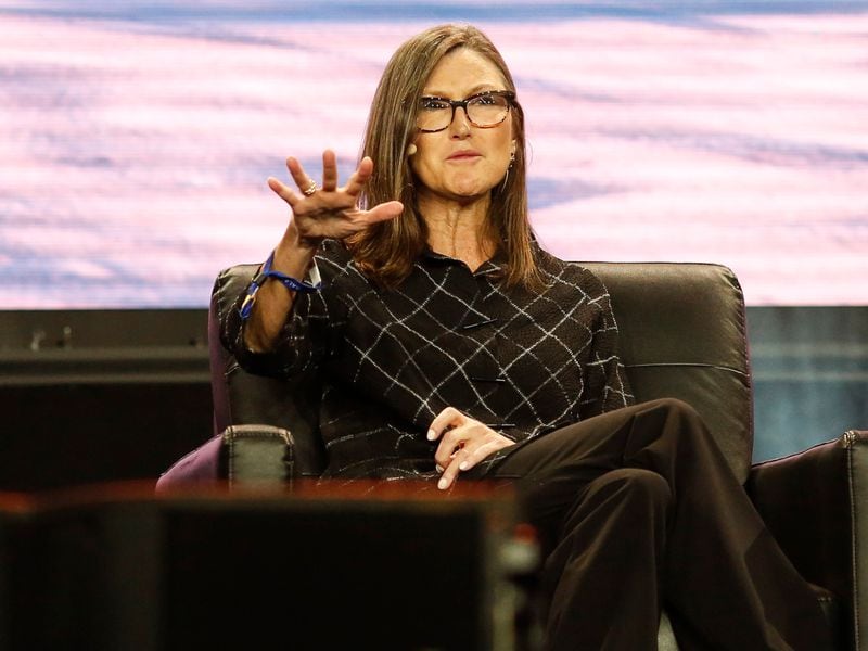 Cathie Wood’s Ark Pulls Back From Ethereum (ETH) ETF, Likely Due to Fee War