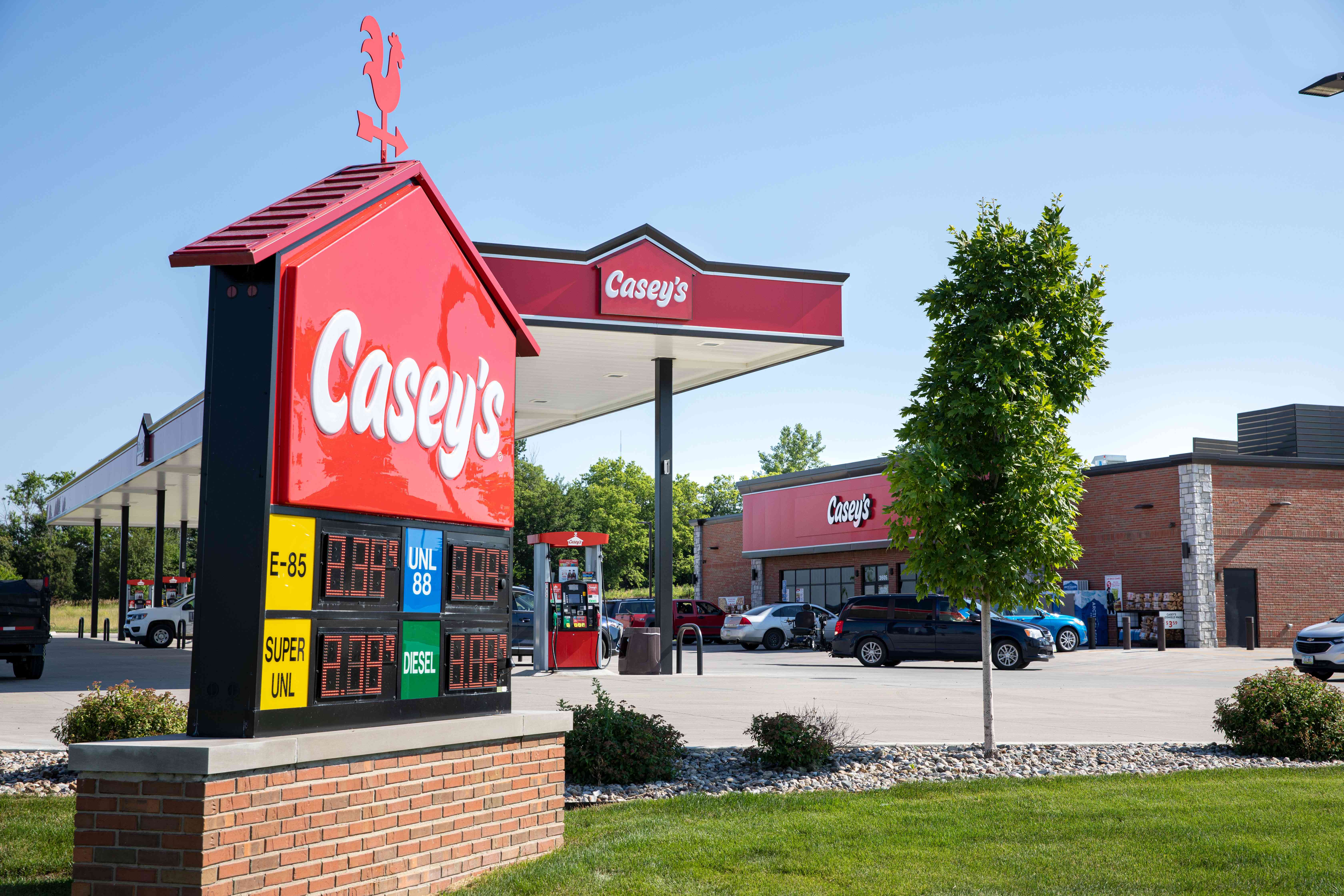 Casey’s General Stores Stock Hits Record on Results, Outlook, and Dividend