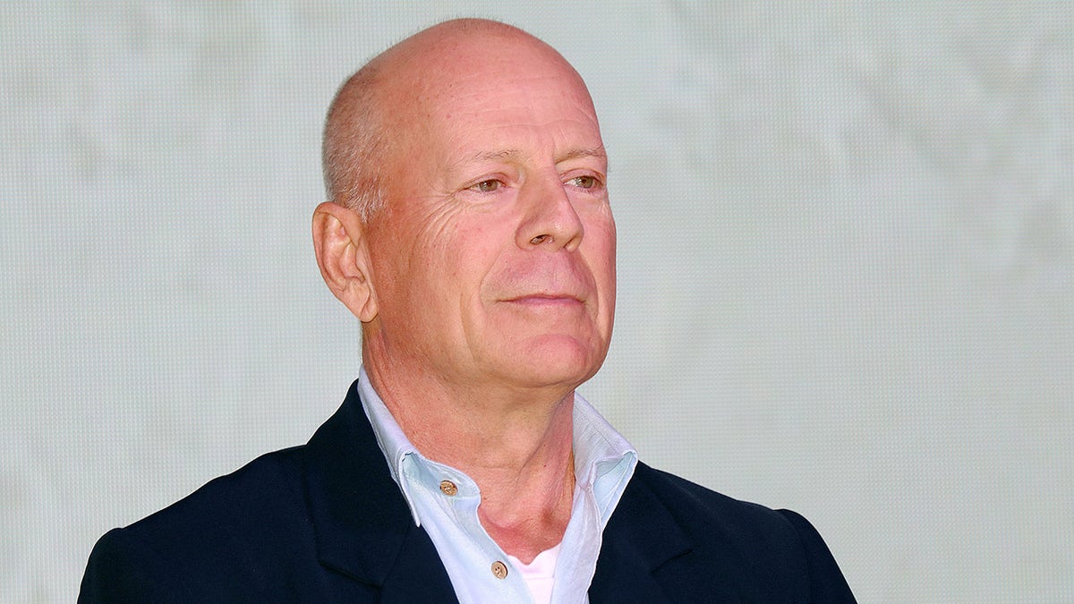 Bruce Willis’ daughter shares photos of journey with skin-picking disorder, celebrates ‘small wins’