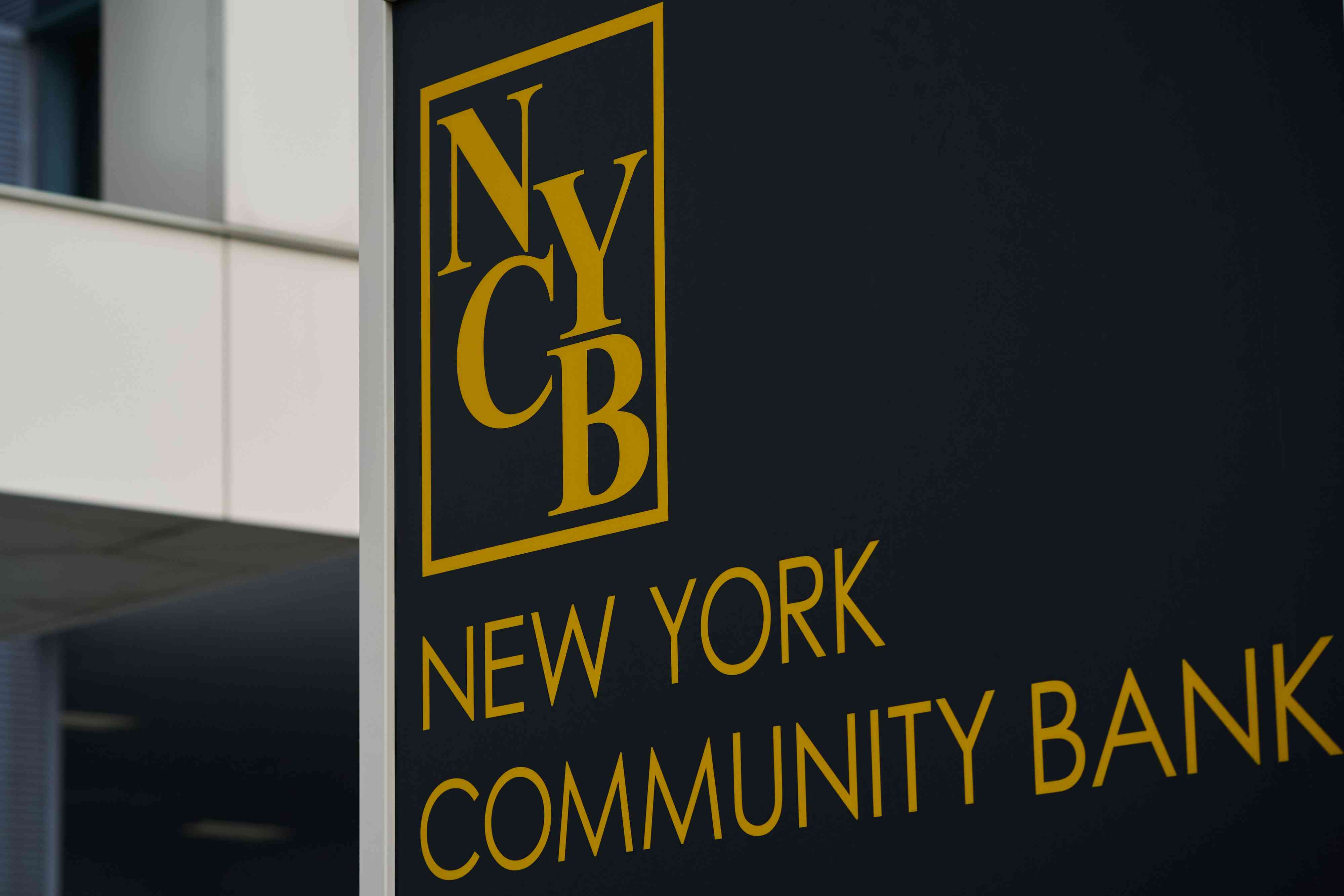 New York Community Bank Plans 1-for-3 Reverse Stock Split in July