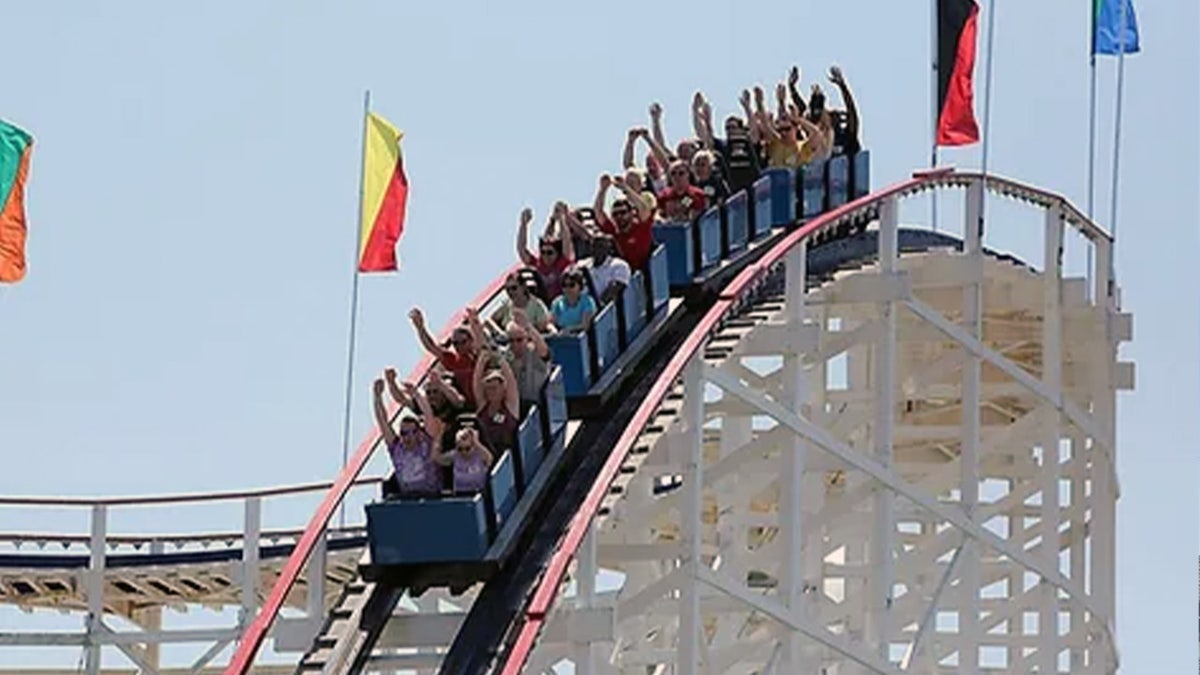 North Carolina man sues South Carolina theme park over roller coaster ride