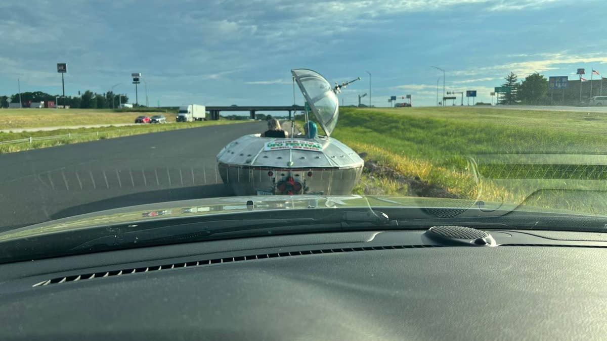 Missouri deputies pull over vehicle resembling a UFO: ‘Out of this world’