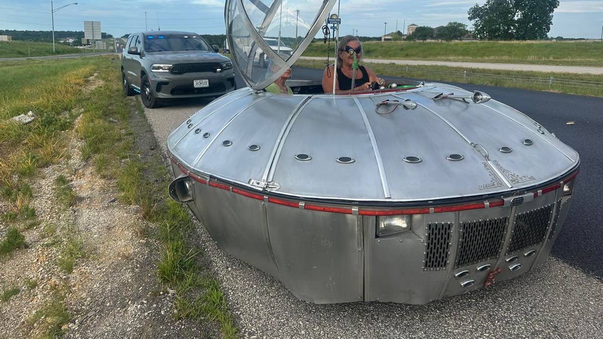 Missouri deputies pull over vehicle resembling a UFO: ‘Out of this world’
