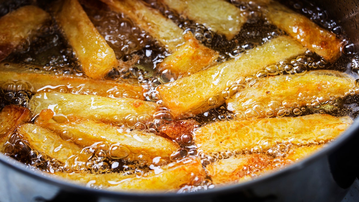National French Fry Day: Fun facts about the favorite food that became an American staple