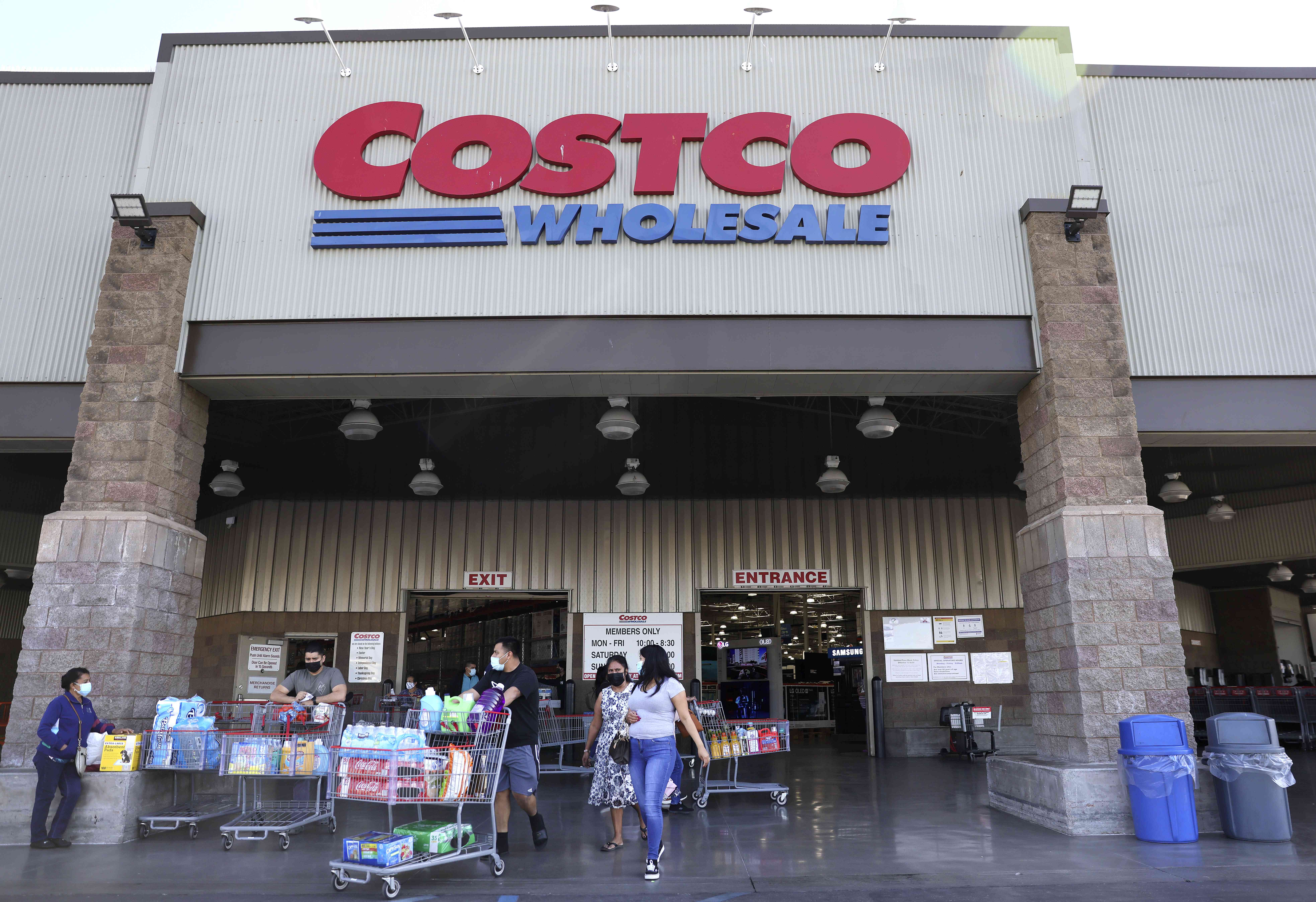 How Do Costco’s Membership Fees Stack Up After the Price Hike?