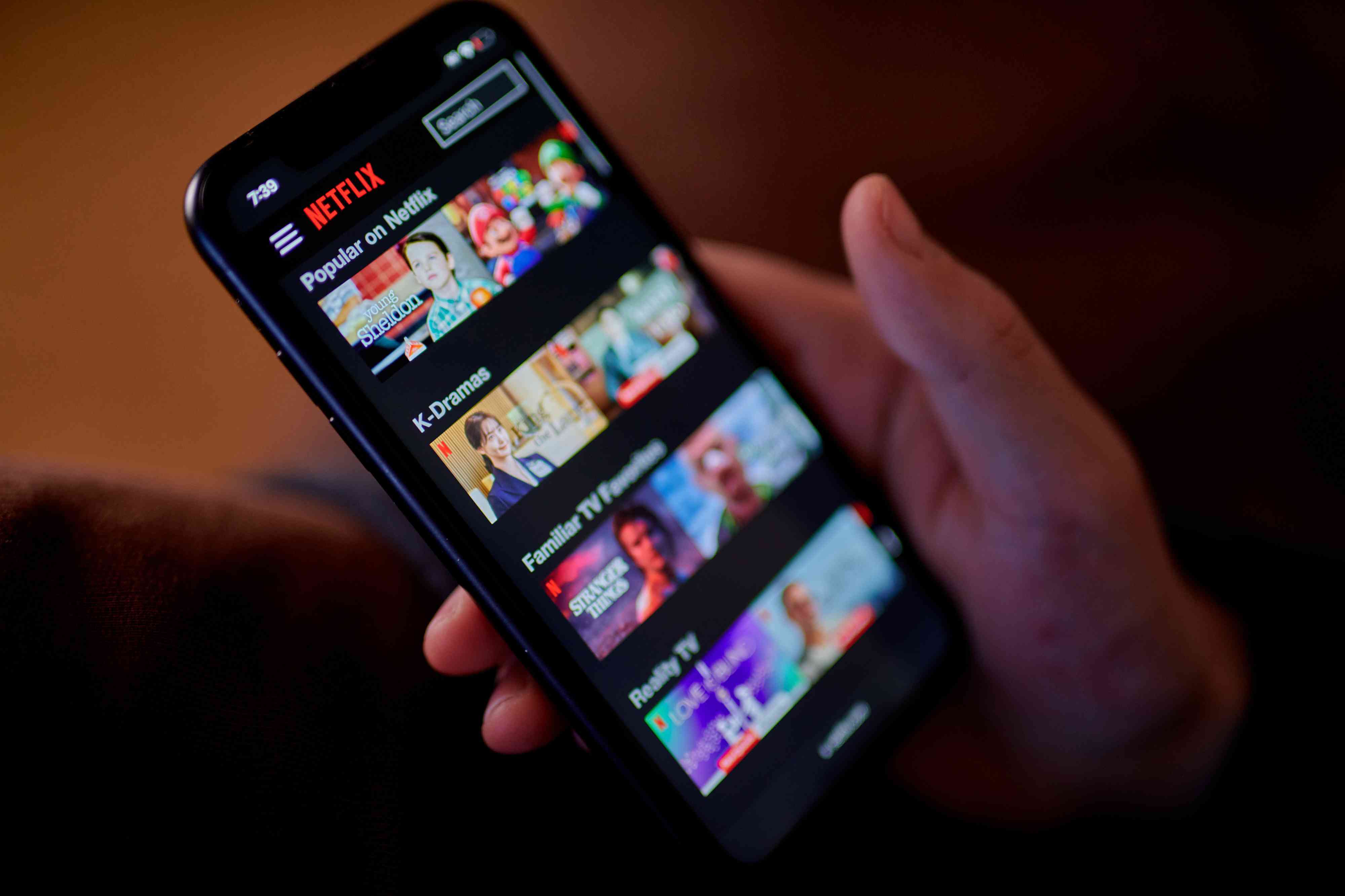 What You Need To Know Ahead of Netflix’s Earnings Report