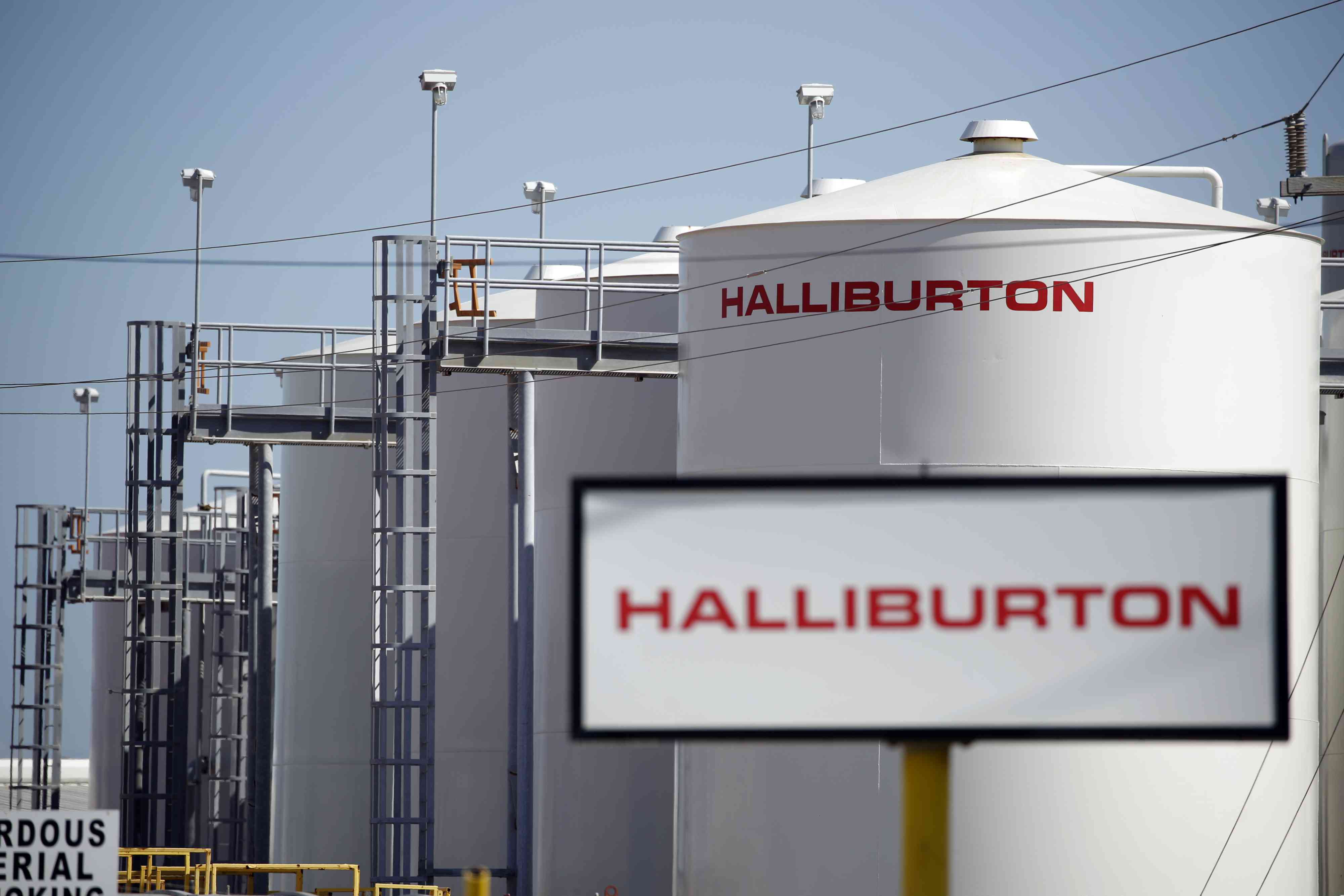 Halliburton Stock Drops as Oilfield Services Provider’s US Business Stumbles
