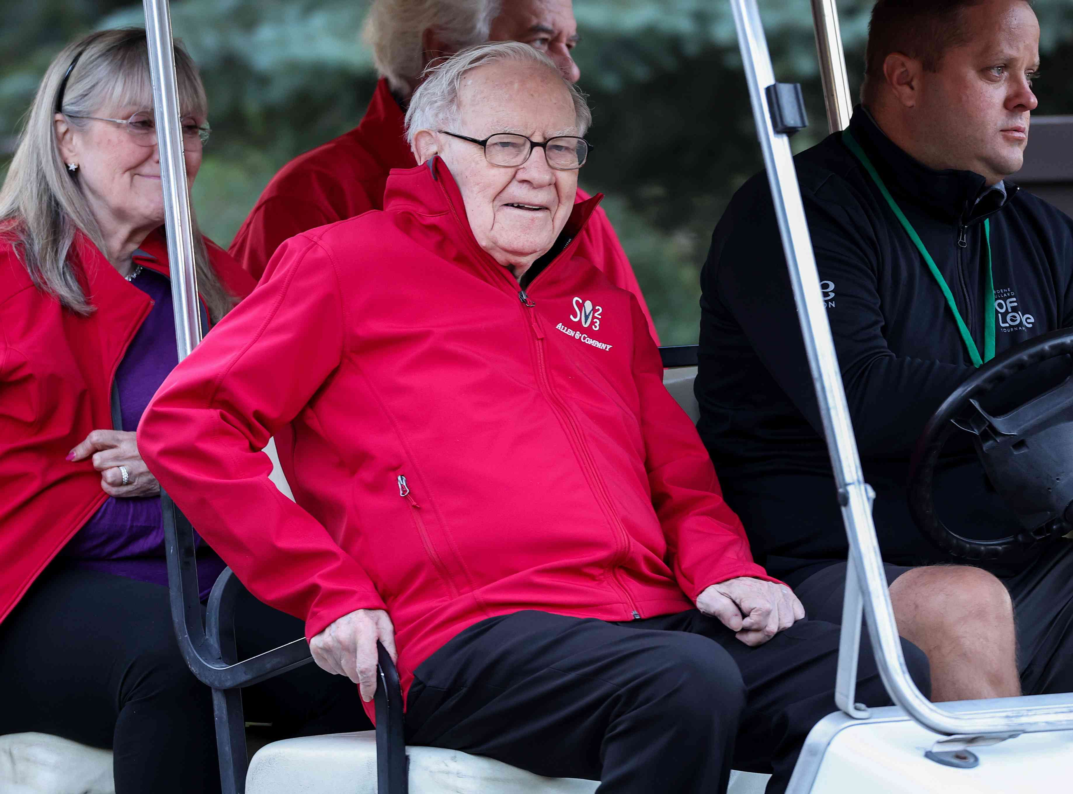 Berkshire Hathaway Cuts Stake in Bank of America