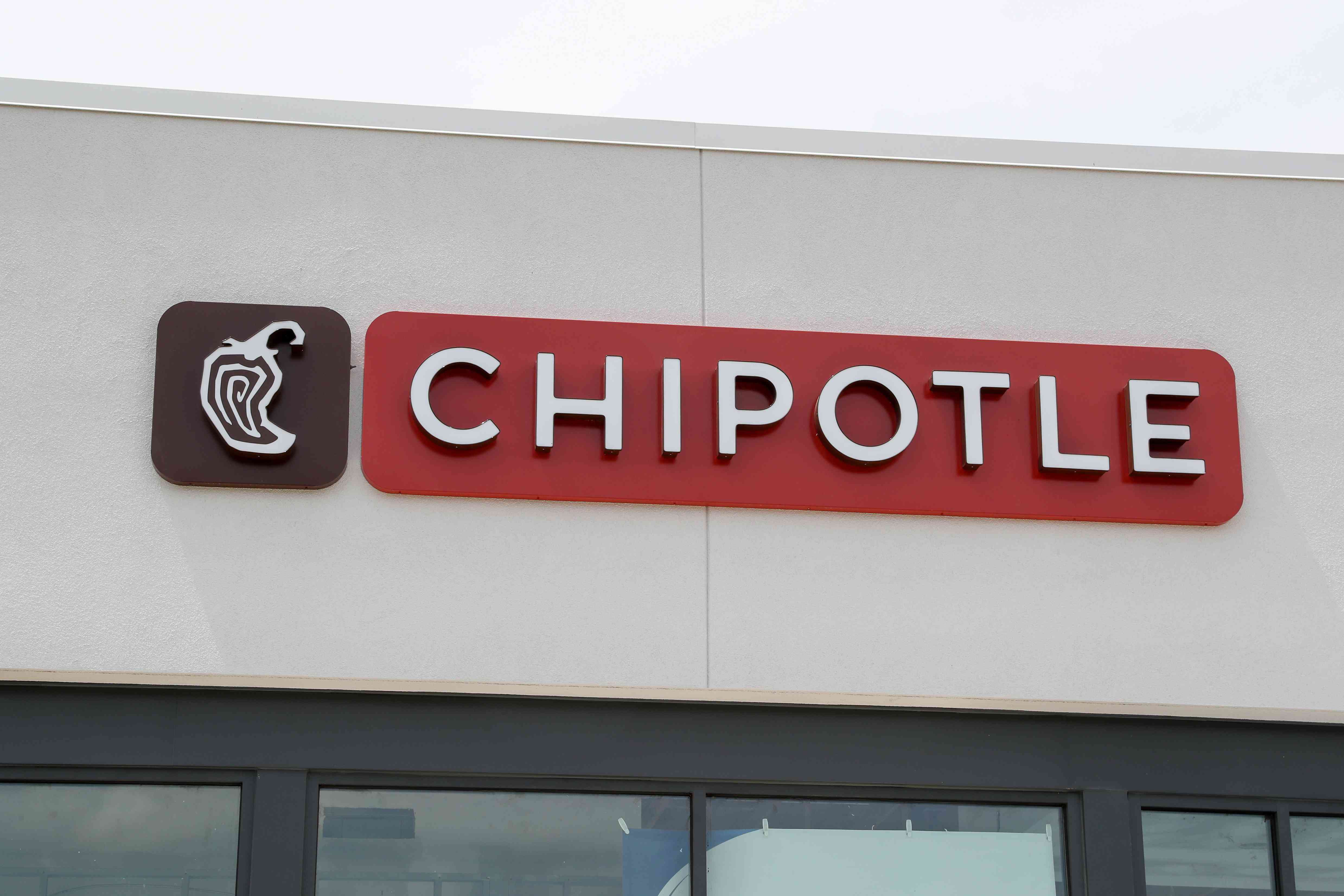 Chipotle Stock Surges as Earnings, Revenue Top Estimates
