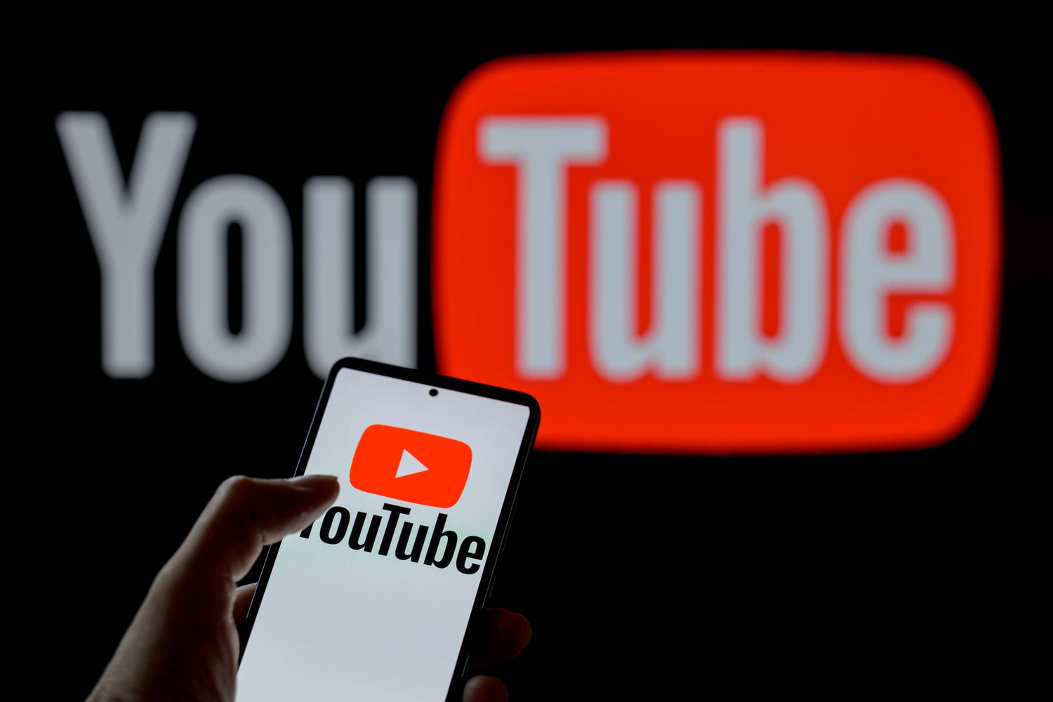 Google and Meta Reportedly Had ‘Secret Deal’ To Target Ads To Teens