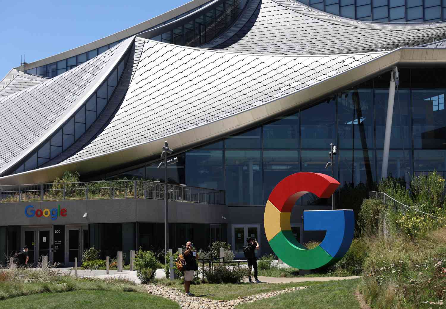 These Big Tech Stocks Fell Out of Favor With Large Investors Before the Global Sell-Off
