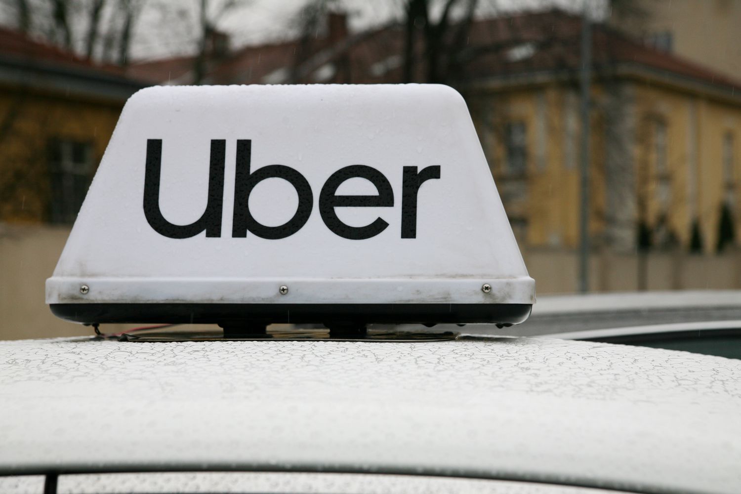Uber Faces $324M Dutch Fine for Transfer of Driver Data to US