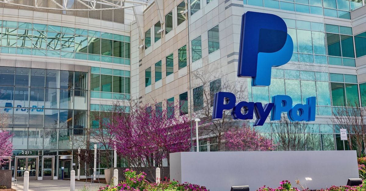PayPal’s PYUSD Stablecoin Hits $1B Market Cap as Activity Booms on Solana (SOL) Blockchain Amid DeFi Rewards