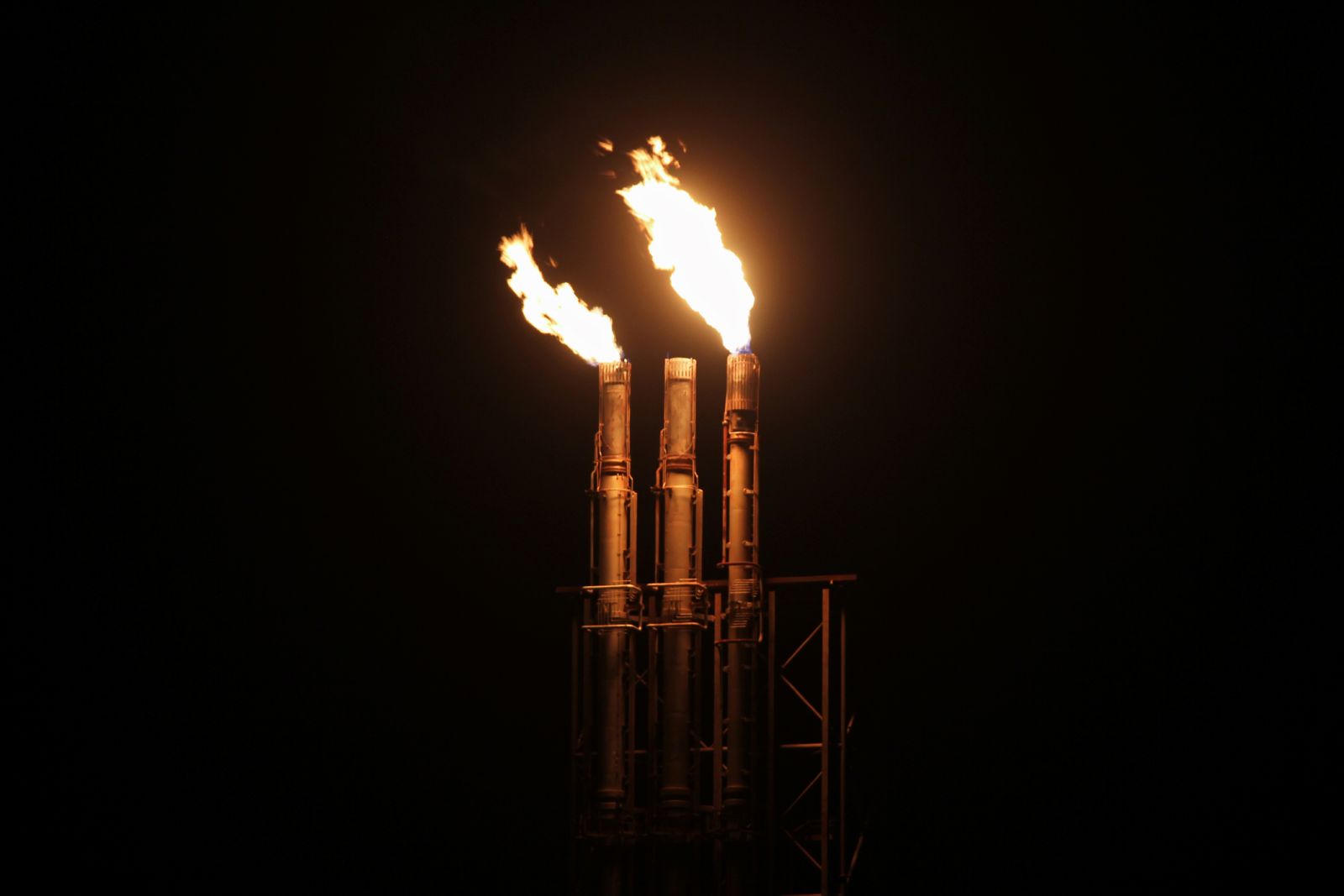 Nat-Gas Prices Recover From a 4-Month Low on Warmer US Forecasts