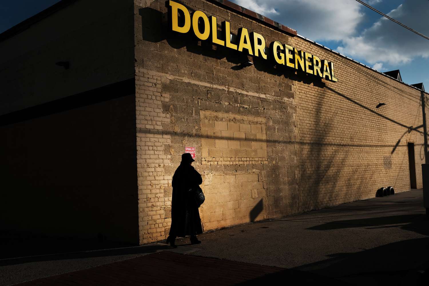 Dollar General Stock Plummets After Earnings Miss