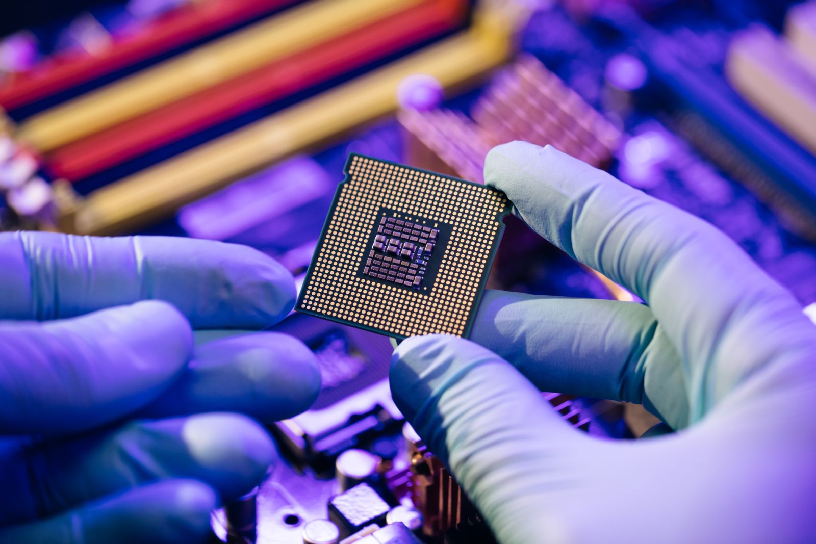 Down 80% YTD, is the Worst Over for This Beaten-Down Semiconductor Stock?