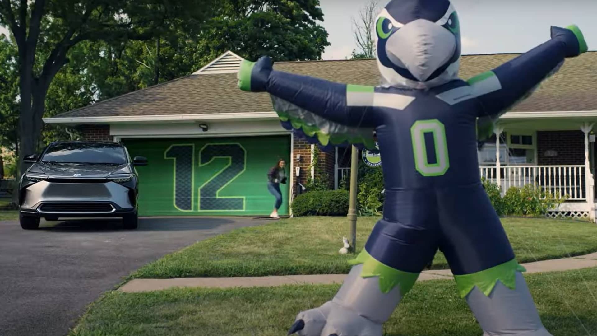 Automakers up NFL advertising after pullback