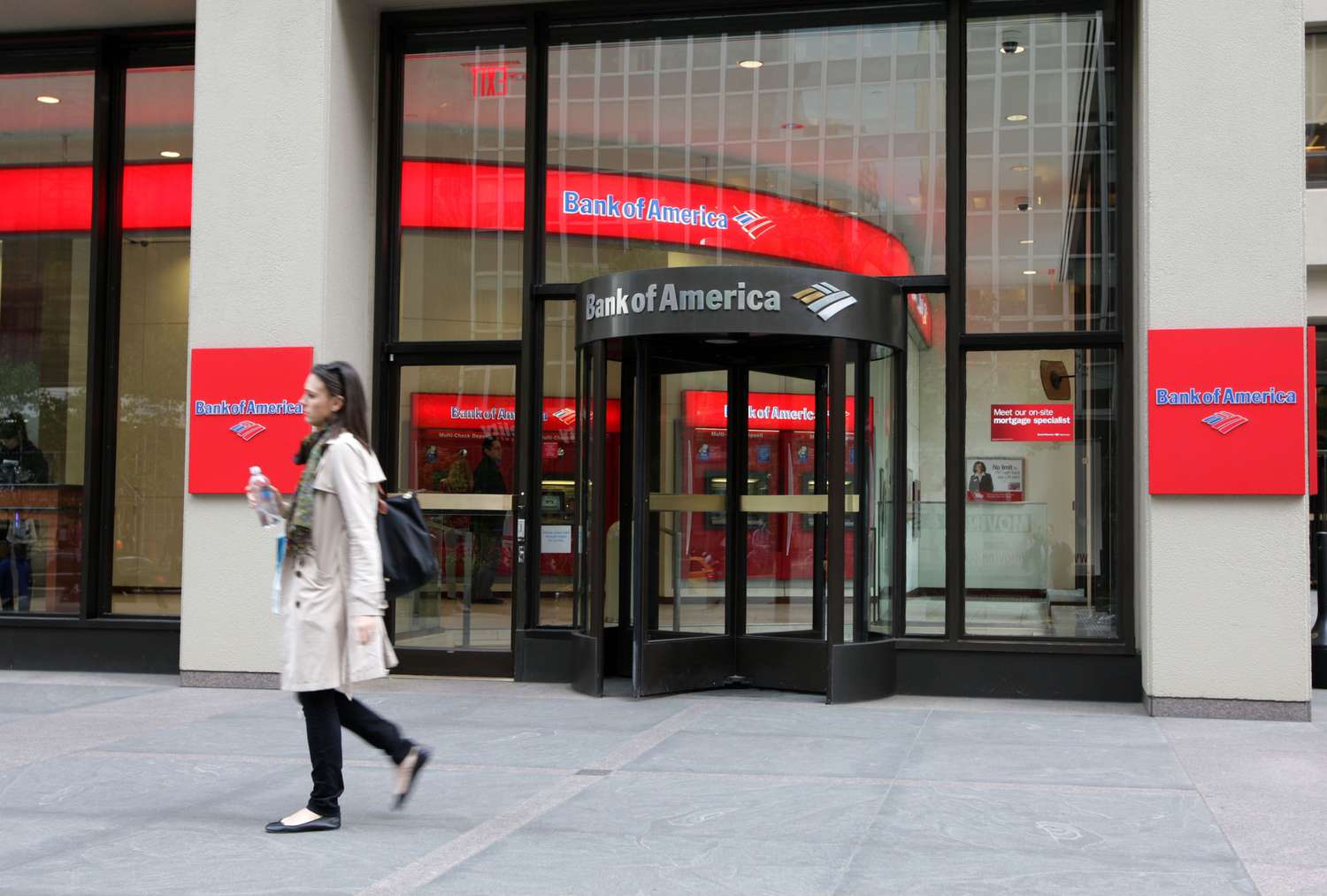 Bank of America Raises Minimum Wage to $24 an Hour