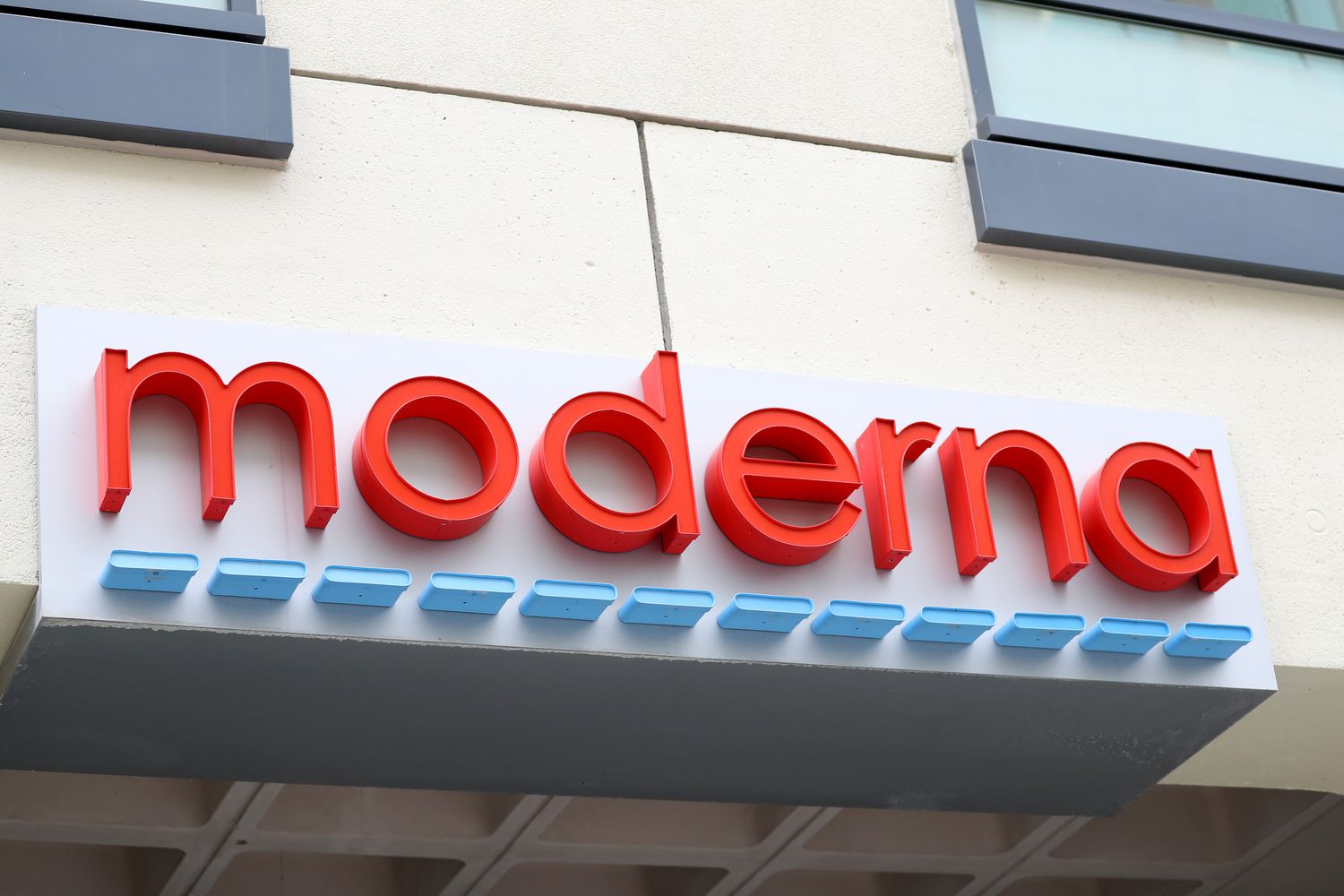 Moderna Gets Analyst Downgrade After $1.1B R&D Spending Cut
