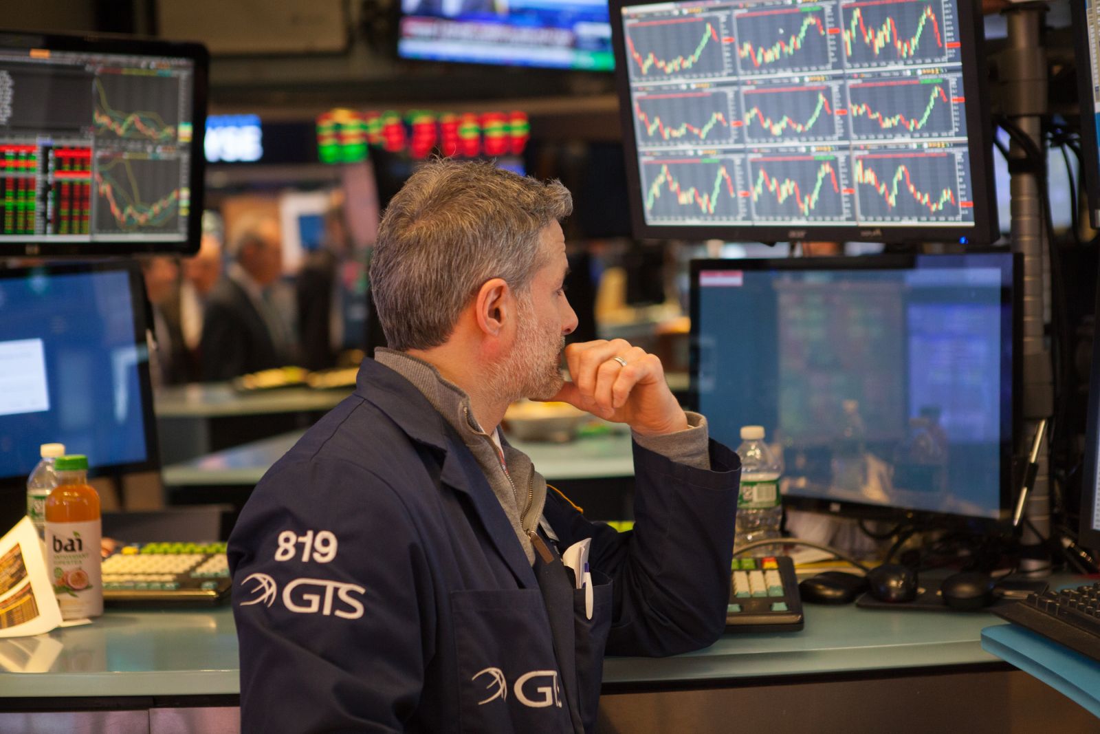 Stocks Set for Muted Open as Investors Await Fed Meeting