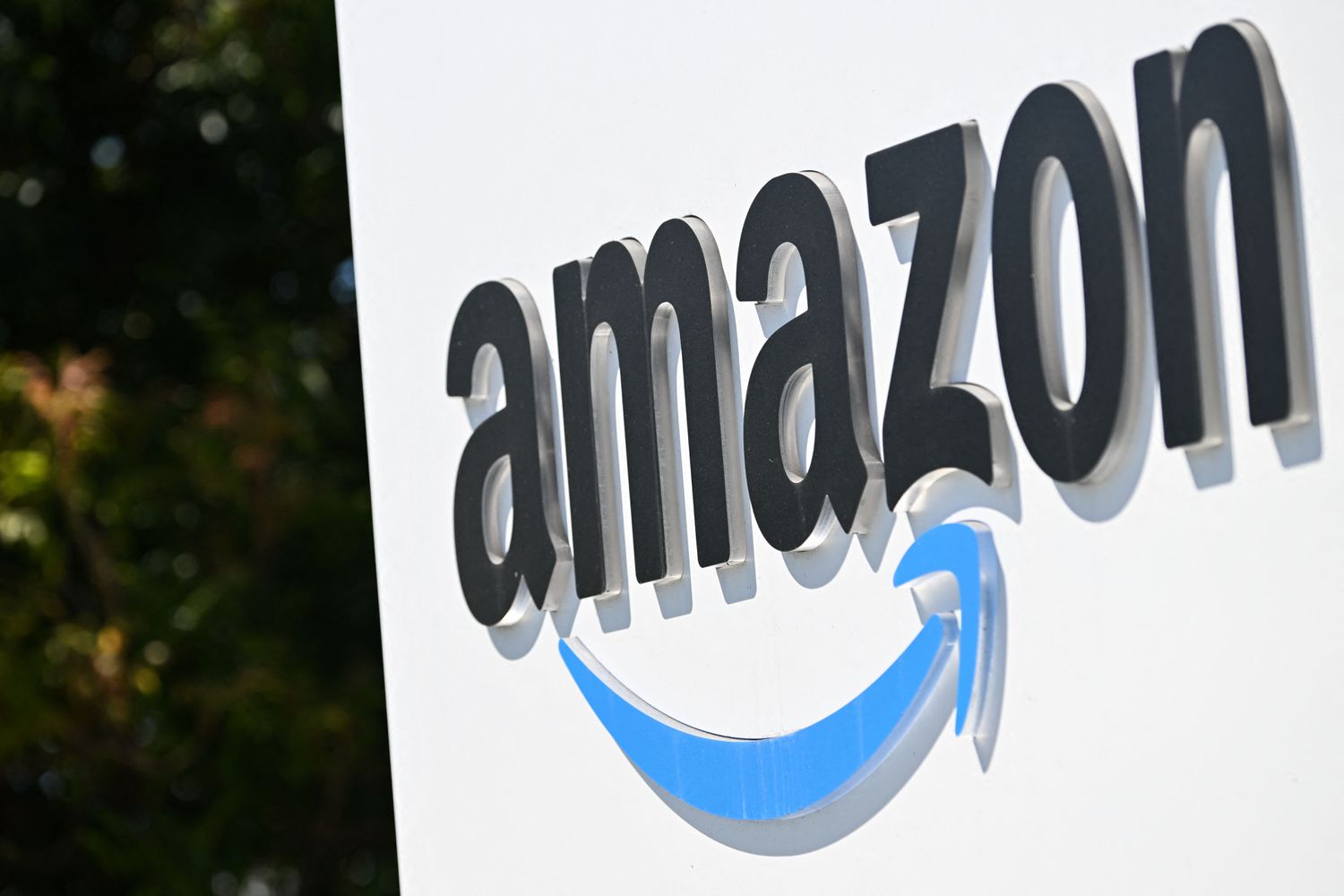 Amazon’s CEO Says It’s Time to Get Used to the Daily Commute Again