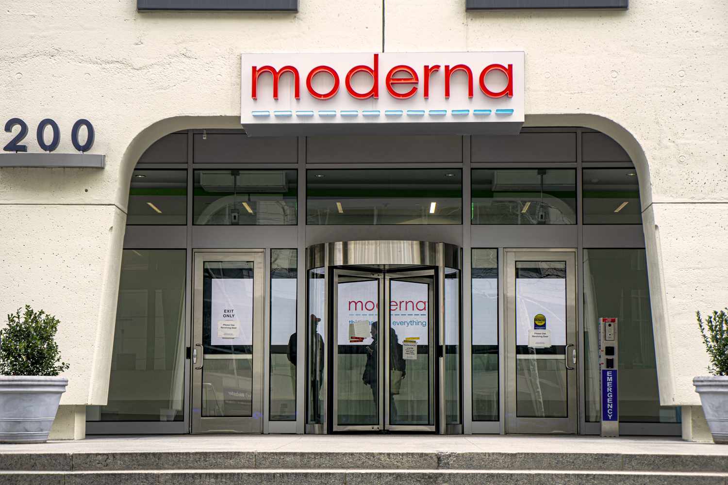 Moderna Stock Jumps on Canadian Government’s Approval of Updated COVID-19 Vaccine