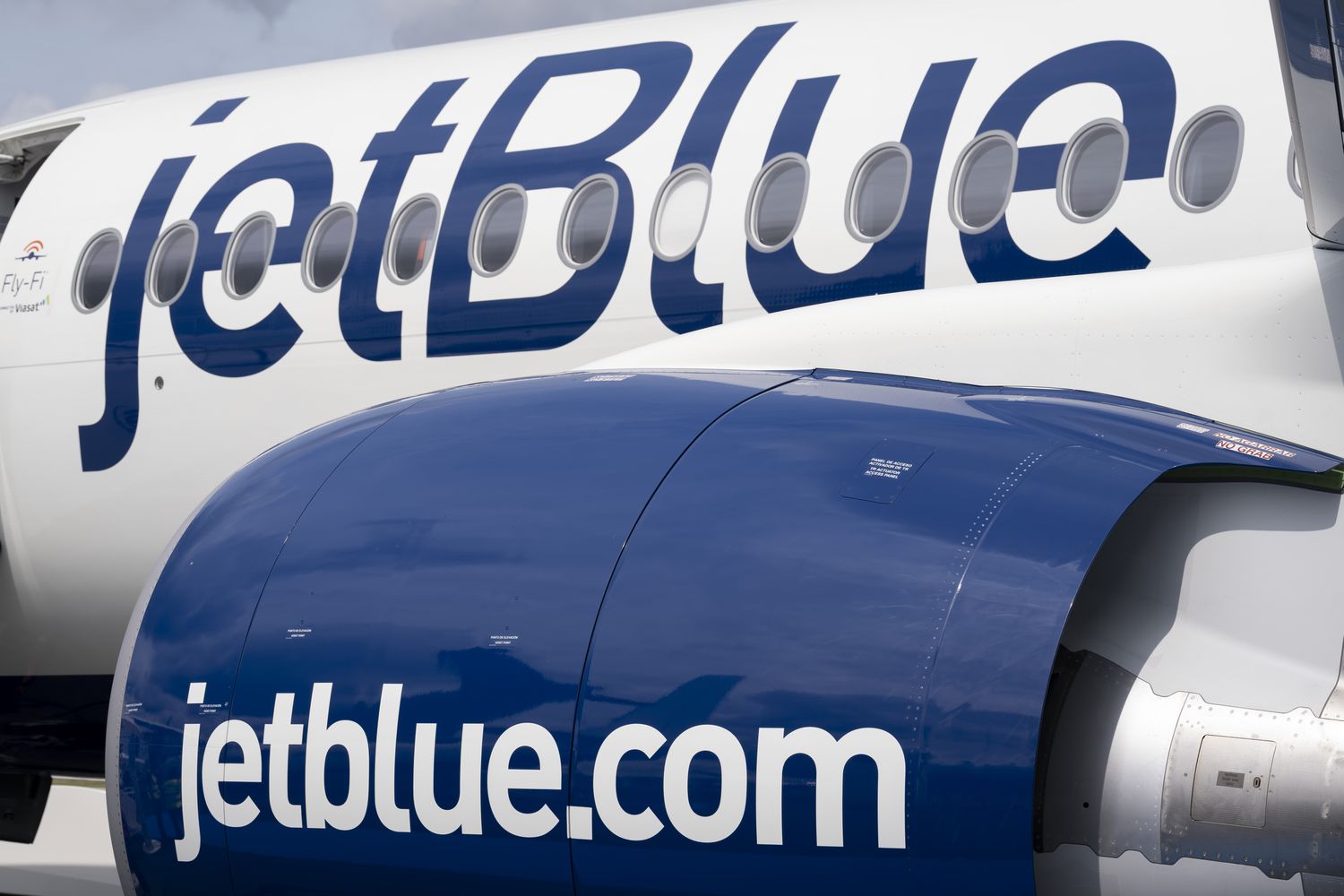 JetBlue to Open First Premium Lounges at JFK, Boston Logan in 2025
