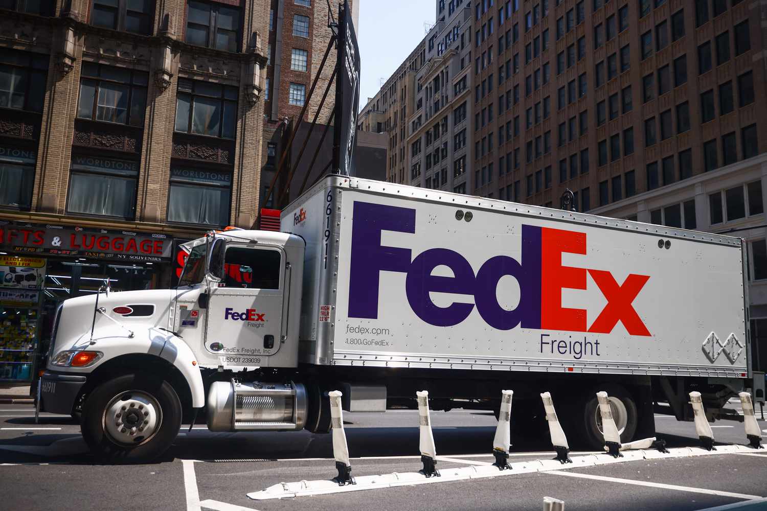 FedEx Stock Falls After Shipper Slashes Full-Year Outlook