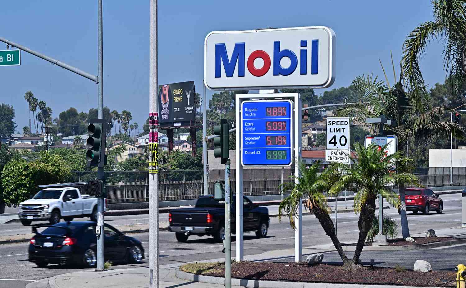ExxonMobil Warns Lower Oil Prices and Refining Margins Will Hurt Q3 Profit