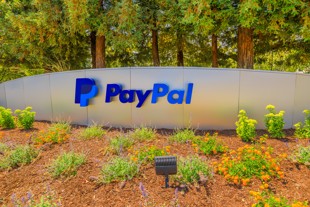 What You Need to Know Ahead of PayPal Holdings’ Earnings Release