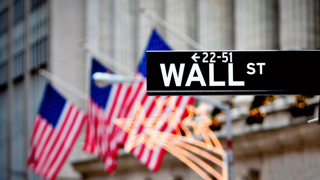 How Wall Street’s Relationship With Bitcoin Will Transform in 2025: 5 Predictions
