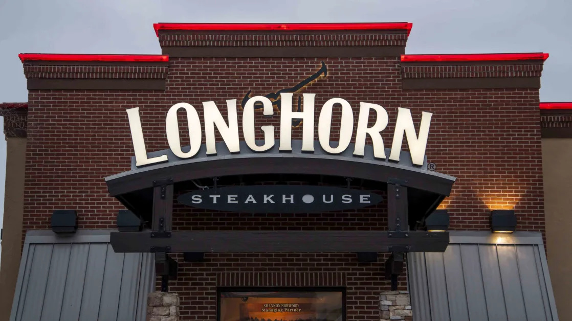 S&P 500 Gains and Losses Today: Darden Restaurants Stock Sizzles After Sales Beat