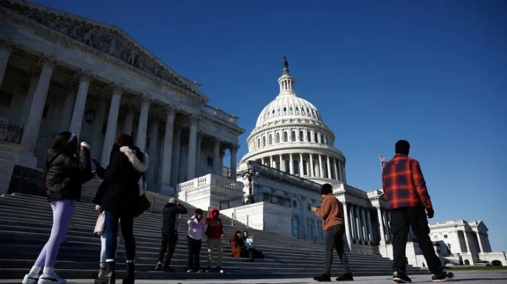 Morning Bid: Government shutdown and tariff fears jar year-end markets