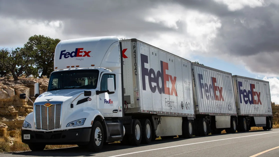 FedEx Spins Off Trucking Unit to ‘Play Offense’ in LTL Market