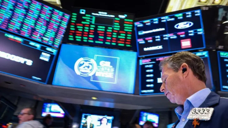 Wall Street opens mixed as holiday-shortened week starts