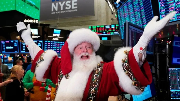 Stock market today: Santa Claus rally kicks off with nearly 400-point gains for Dow Jones