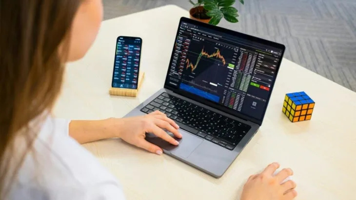 How To Earn $500 A Month From Synovus Financial Stock Ahead Of Q4 Earnings