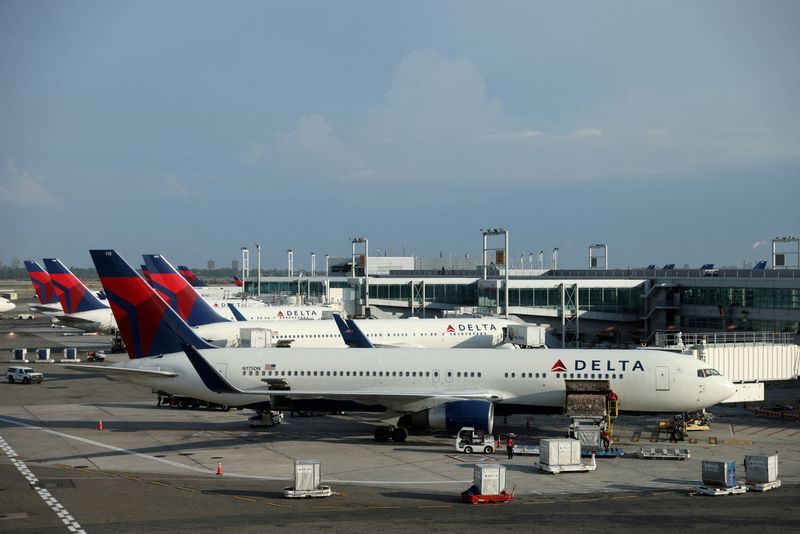 Delta sees bumper profit on robust premium travel demand, improved pricing