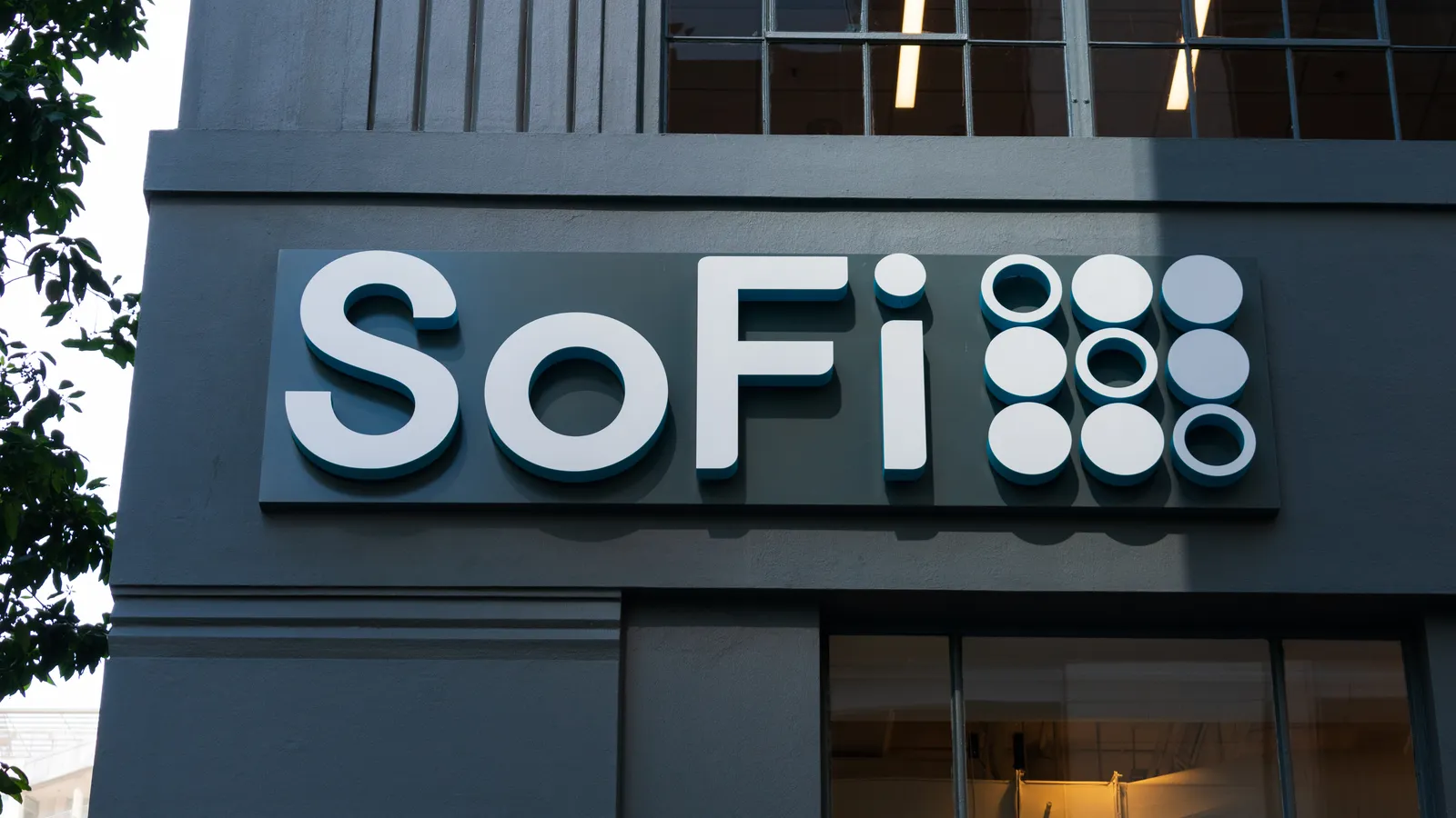 Wednesday's Biggest Analyst Calls: Apple, Nvidia, Tesla, Meta, Sofi, Planet Fitness, Microsoft, Oracle & More