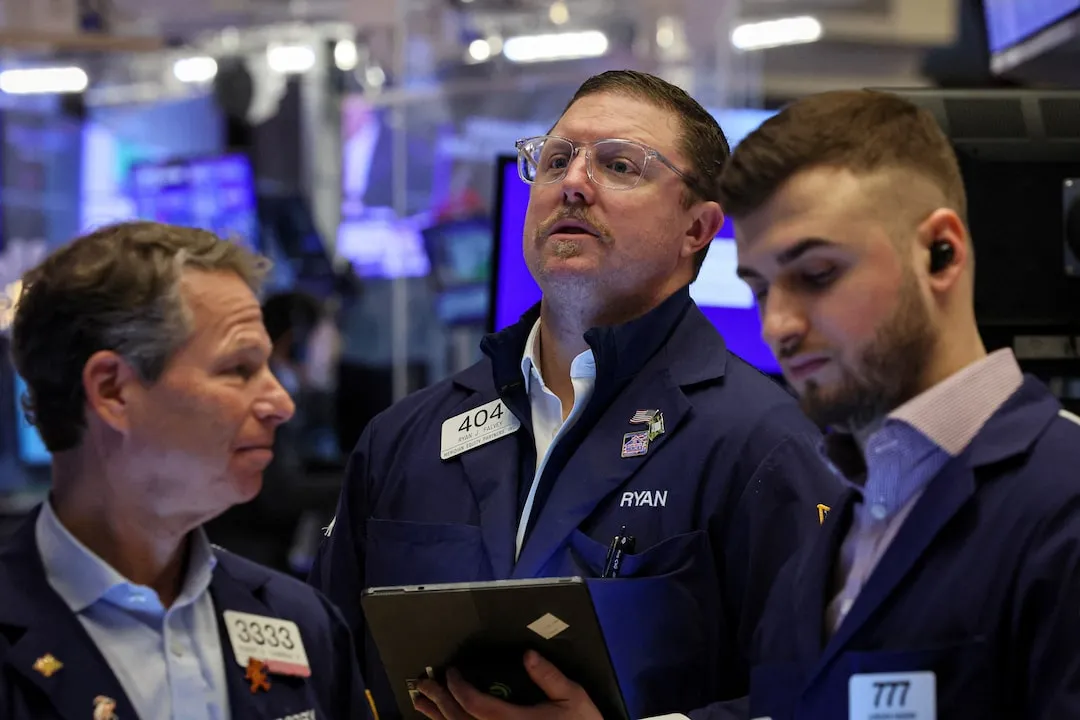 Bond Funds Are Offering Investors a ‘Double Whammy’