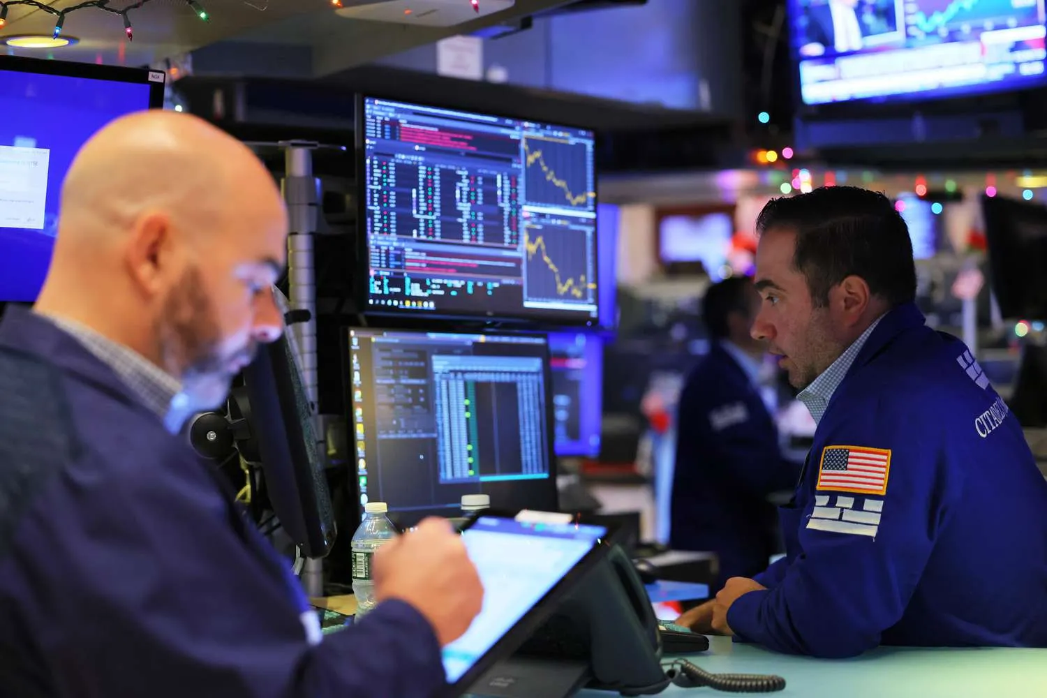 As Haven Flows Wane, Treasury Yields Rise Off 2025 Lows; Traders Await Fed Decision