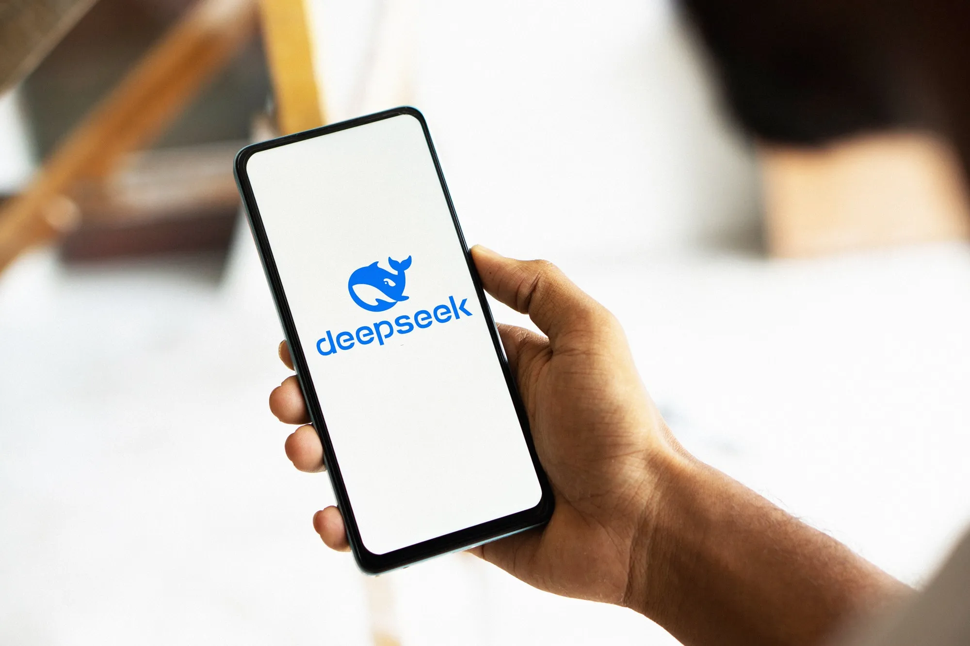 Amidst AI Mania, Tech Stocks Have Their Worst Week in Months as 'nobody Saw DeepSeek Coming'