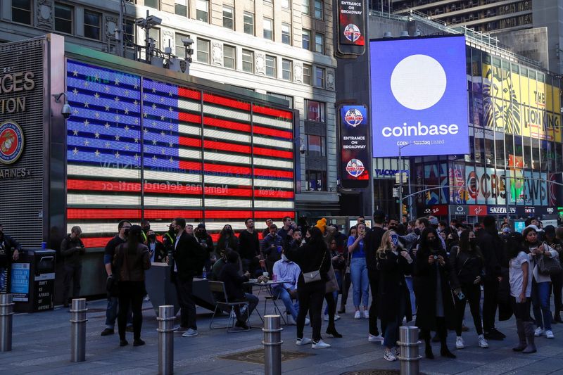 Lawmakers clash over crypto industry's access to banking services