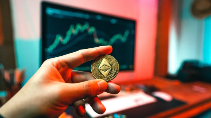 Galaxy’s Novogratz Says Ethereum Sentiment is 'Unbelievably Bearish' as ETH Lags Behind Bitcoin and Solana